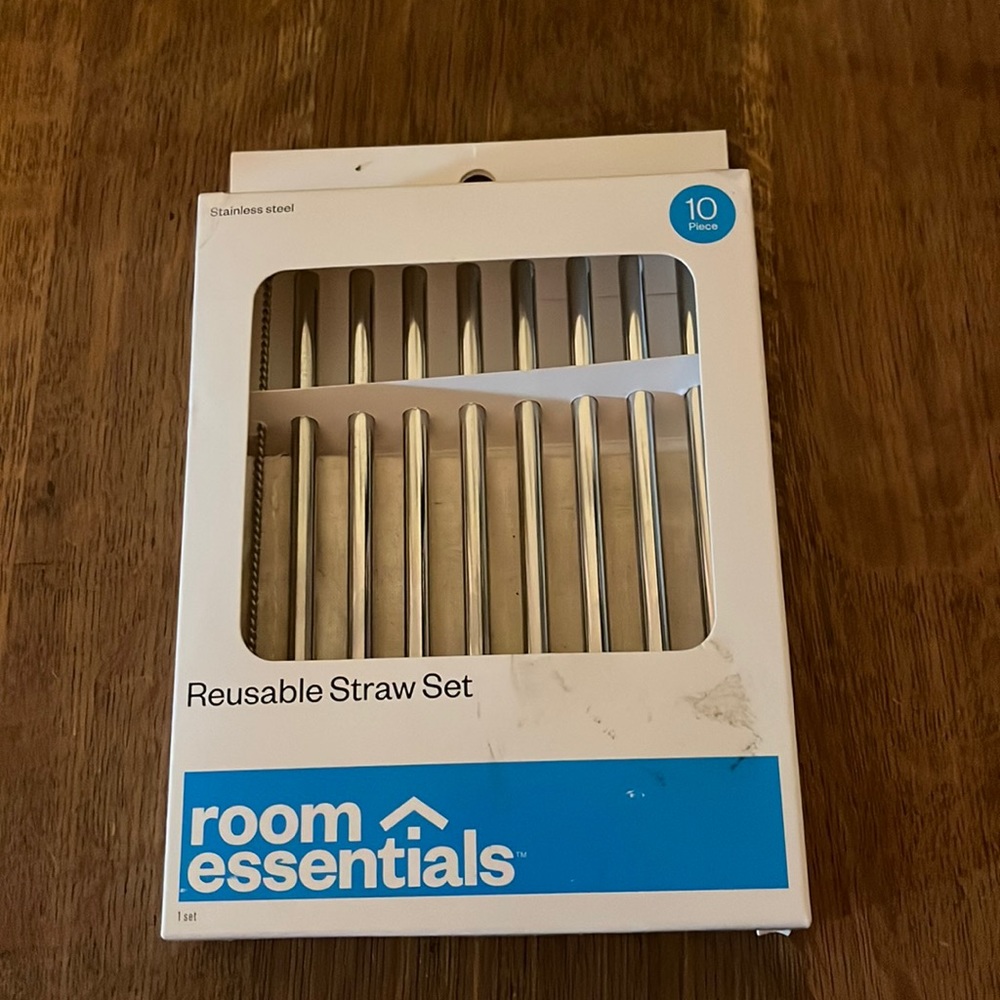 Room essentials reusable straws